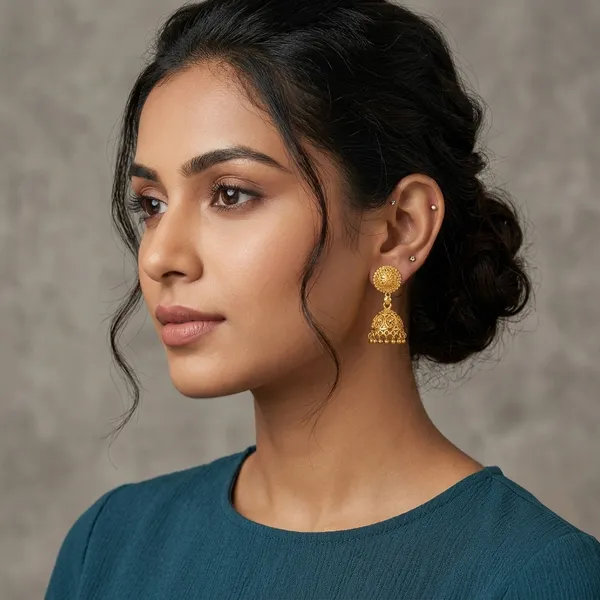 Traditional_Pair_Of_Gold_Jhumka_Earrings_for_Women