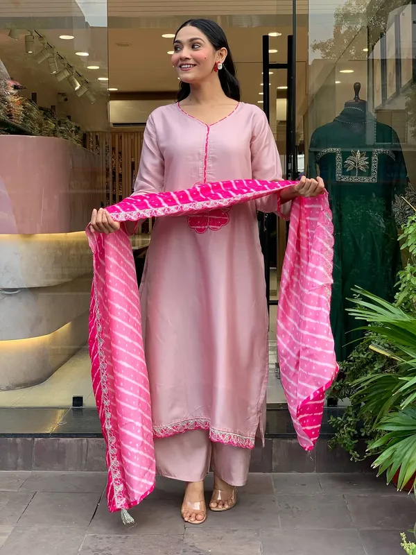 Pink_Silk_Blend_Kurta_Set_For_Women