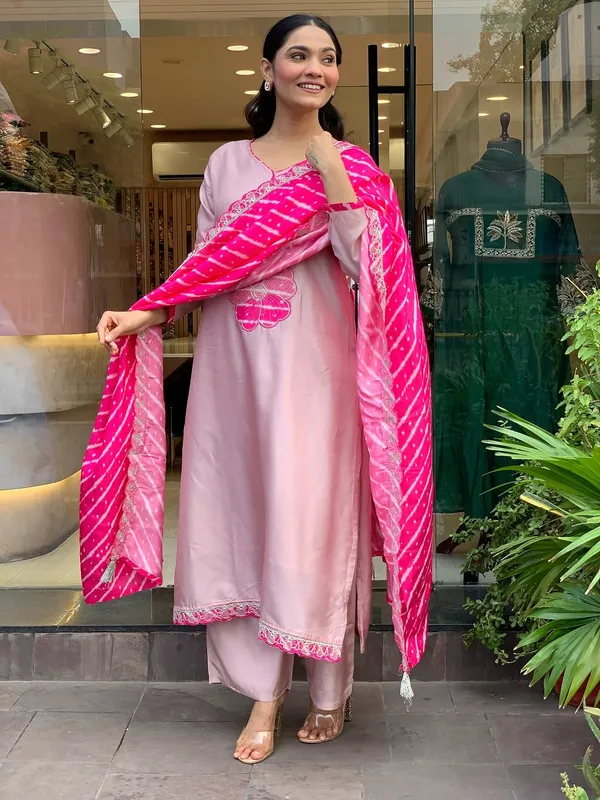Pink_Silk_Blend_Kurta_Set_For_Women