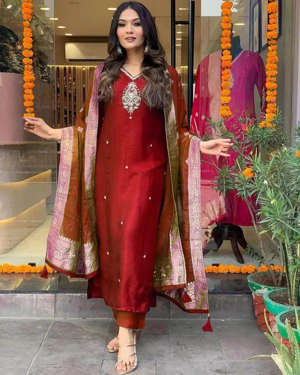 Maroon_Pure_Cotton_Kurta_Set_For_Women