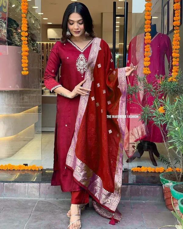 Maroon_Pure_Cotton_Kurta_Set_For_Women
