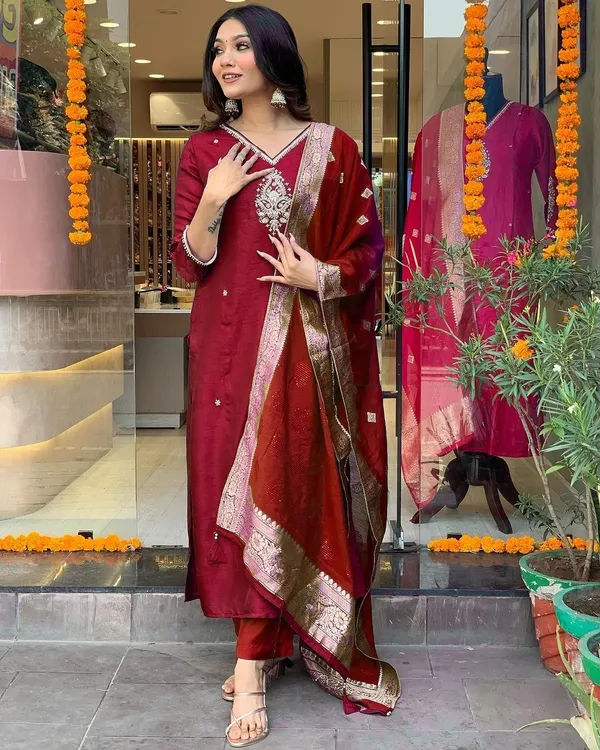 Maroon_Pure_Cotton_Kurta_Set_For_Women