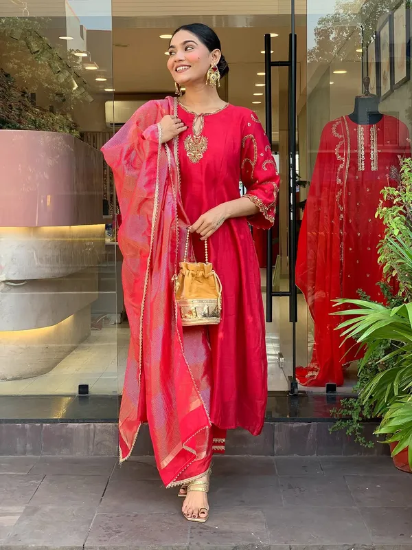 Rani_Pink_Silk_Blend_Kurta_Set_For_Women