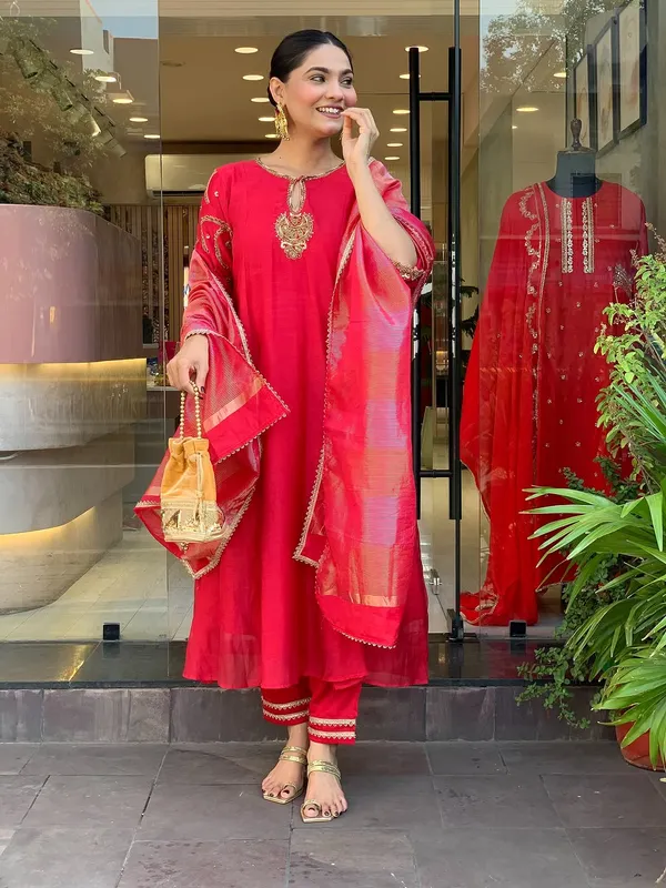 Rani_Pink_Silk_Blend_Kurta_Set_For_Women