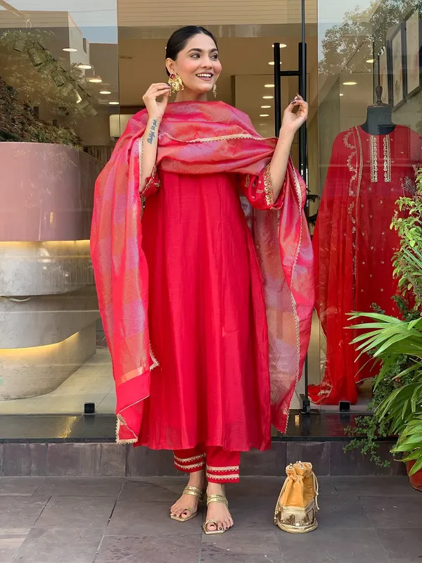 Rani_Pink_Silk_Blend_Kurta_Set_For_Women