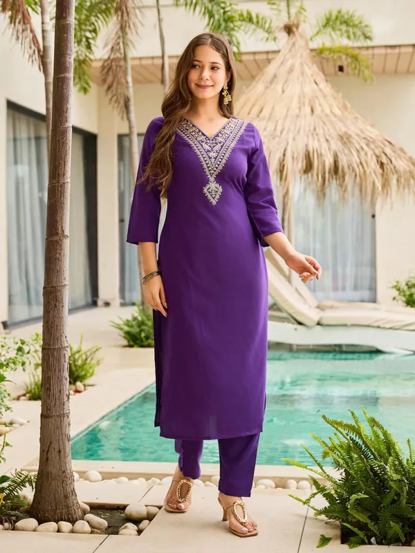 Arma_Fashion_Women_Rayon_Slub_3/4_Sleeve_V_Neck_Embroidered_Kurta_Pant_And_Organza_Dupatta_Navratri_Diwali_Deepawali_Festival_Gifting_Traditional_Ethnic_Wear