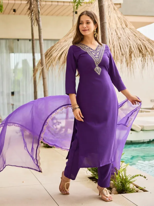 Arma_Fashion_Women_Rayon_Slub_3/4_Sleeve_V_Neck_Embroidered_Kurta_Pant_And_Organza_Dupatta_Navratri_Diwali_Deepawali_Festival_Gifting_Traditional_Ethnic_Wear