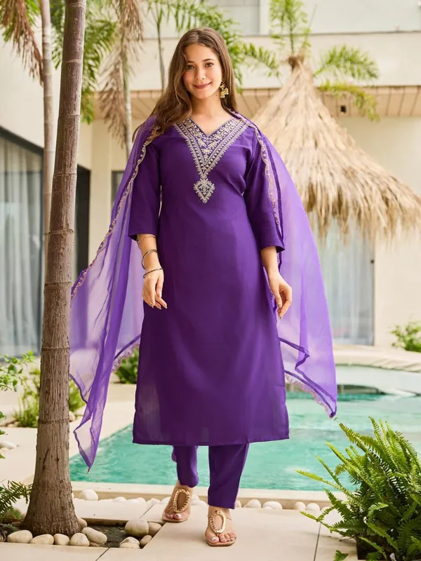 Arma_Fashion_Women_Rayon_Slub_3/4_Sleeve_V_Neck_Embroidered_Kurta_Pant_And_Organza_Dupatta_Navratri_Diwali_Deepawali_Festival_Gifting_Traditional_Ethnic_Wear