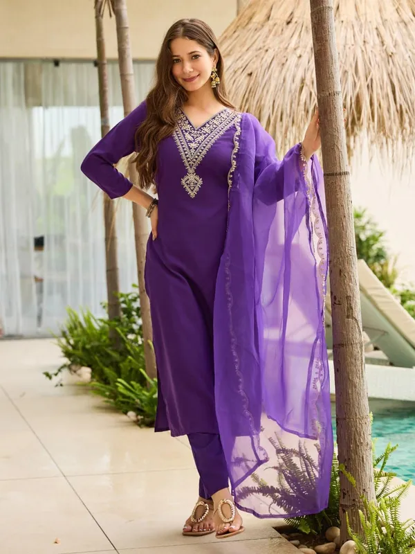 Arma_Fashion_Women_Rayon_Slub_3/4_Sleeve_V_Neck_Embroidered_Kurta_Pant_And_Organza_Dupatta_Navratri_Diwali_Deepawali_Festival_Gifting_Traditional_Ethnic_Wear
