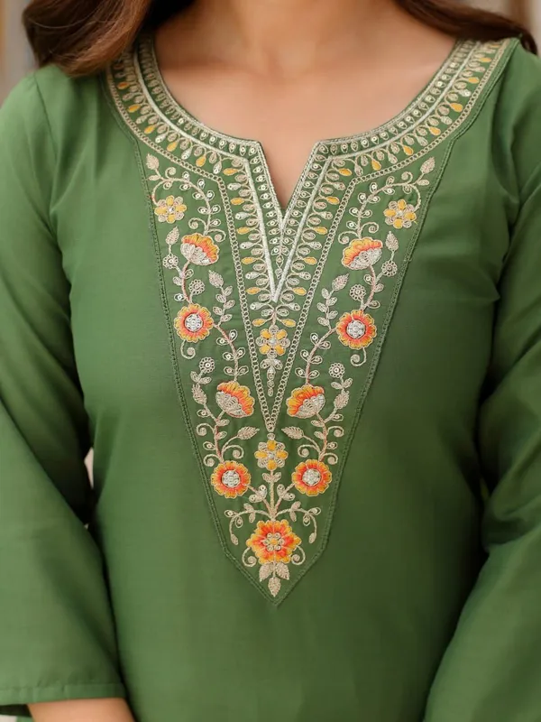 Arma_Fashion_Women_Rayon_Embroidered_Straight_Kurta_With_Pant_And_Dupatta_Sets