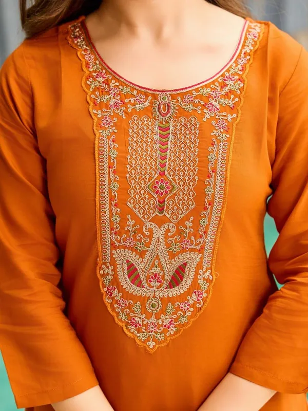 Arma_Fashion_Women_Rayon_Embroidered_Straight_Kurta_With_Pant_And_Dupatta_Sets_Calf_Length_3/4_Sleeve_Elegant_Ethnic_Attire_Traditional_Diwali_Navratri