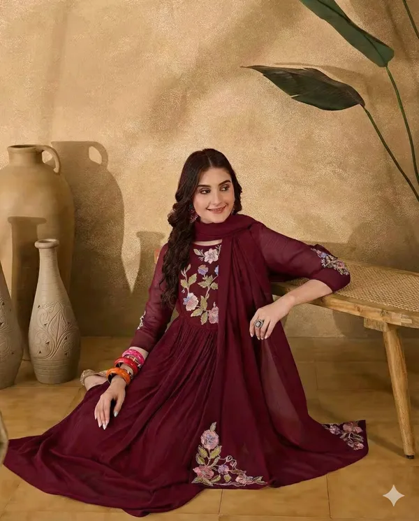 Maroon_Silk_Blend_Kurta_Set_For_Women