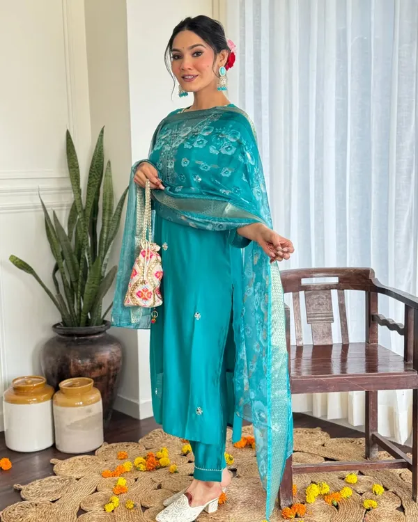 Sky_Blue_Pure_Cotton_Kurta_Set_For_Women