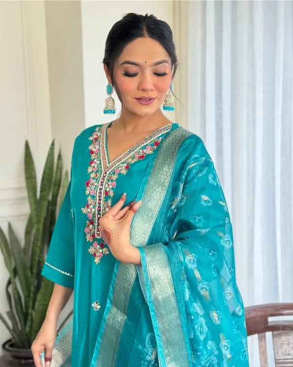 Sky_Blue_Pure_Cotton_Kurta_Set_For_Women