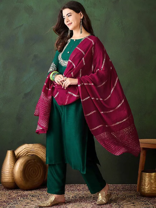 Green_And_Maroon_Silk_Blend_Kurta_Set_For_Women