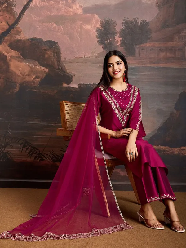 Rani_Pink_Silk_Blend_Kurta_Set_For_Women