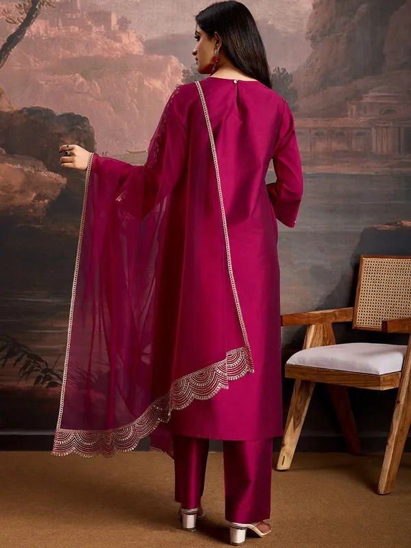 Rani_Pink_Silk_Blend_Kurta_Set_For_Women