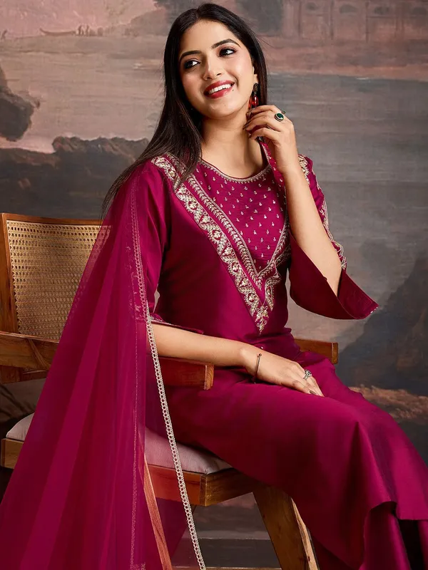 Rani_Pink_Silk_Blend_Kurta_Set_For_Women
