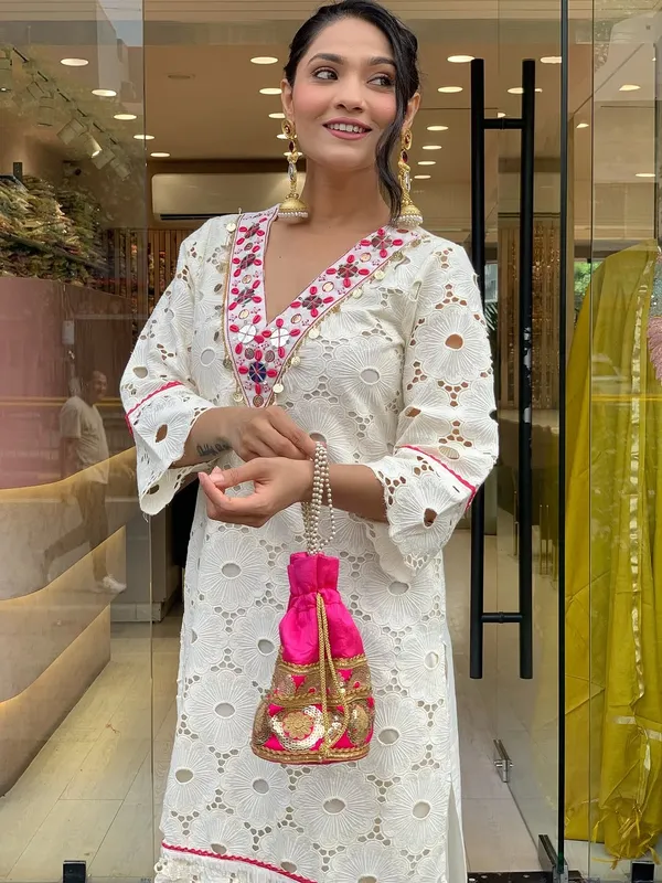 White_And_Pink_Cotton_Kurta_Set_For_Women