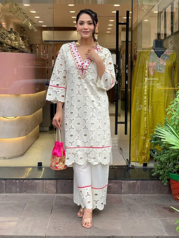 White_And_Pink_Cotton_Kurta_Set_For_Women