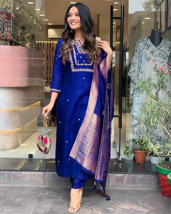Royal_Bule_Pure_Cotton_Kurta_Set_For_Women