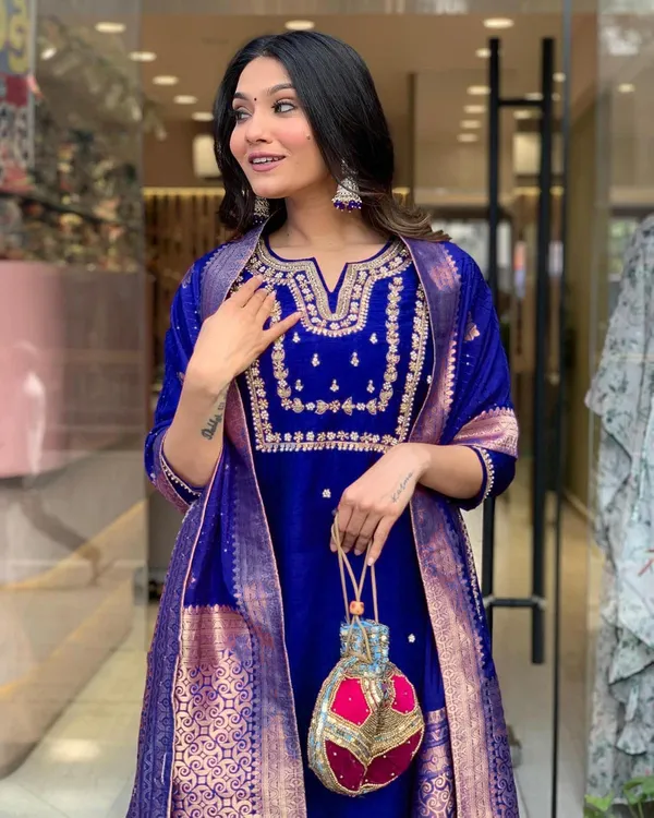 Royal_Bule_Pure_Cotton_Kurta_Set_For_Women