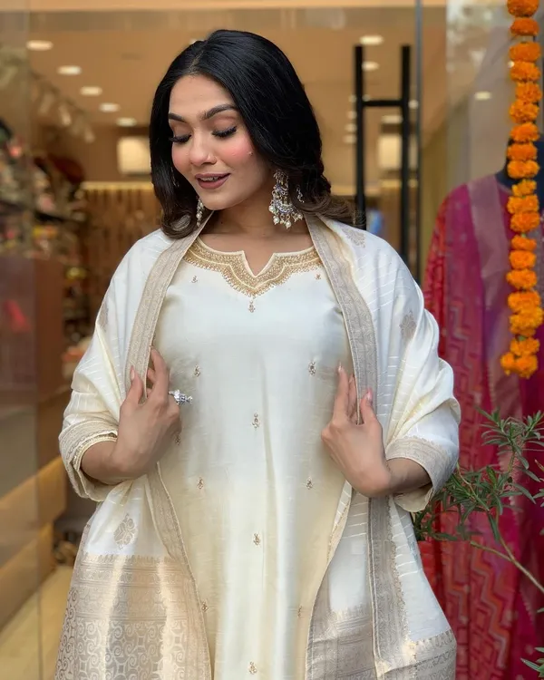 Cream_Pure_Cotton_Kurta_Set_For_Women