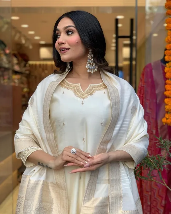 Cream_Pure_Cotton_Kurta_Set_For_Women