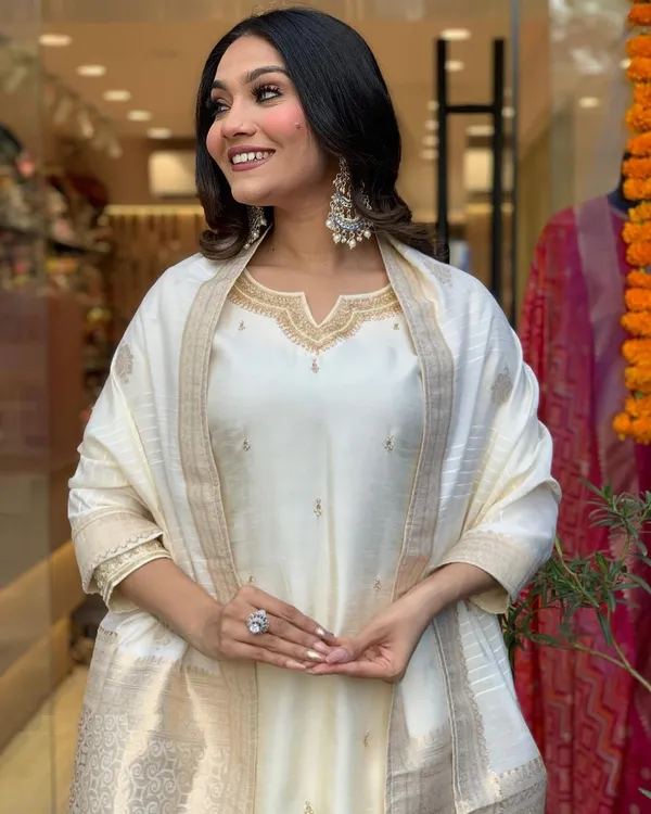 Cream_Pure_Cotton_Kurta_Set_For_Women