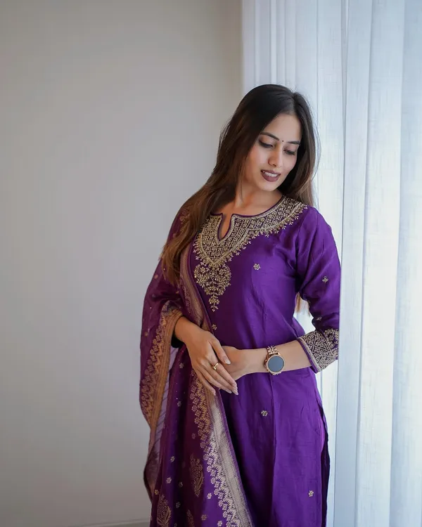 Purple_Silk_Blend_Kurta_Set_For_Women