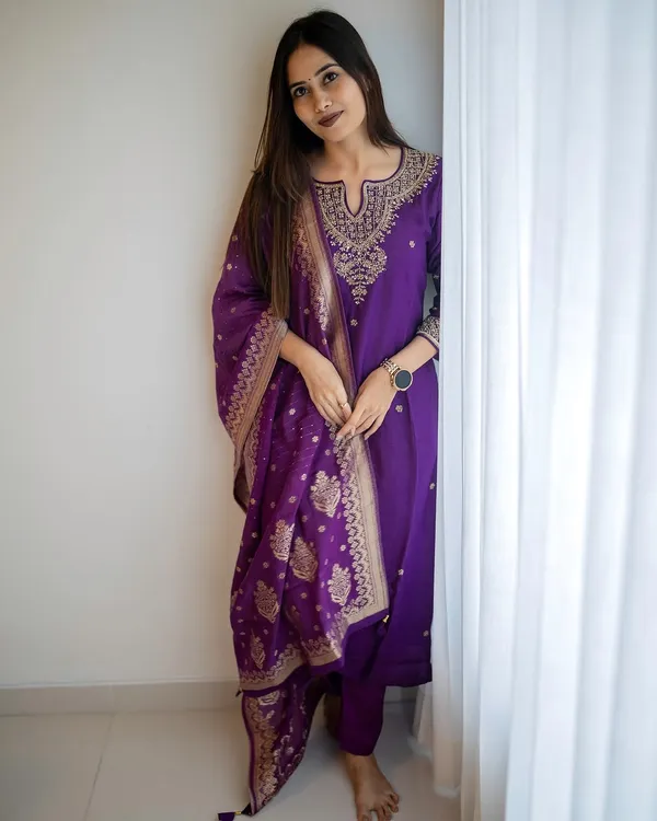 Purple_Silk_Blend_Kurta_Set_For_Women
