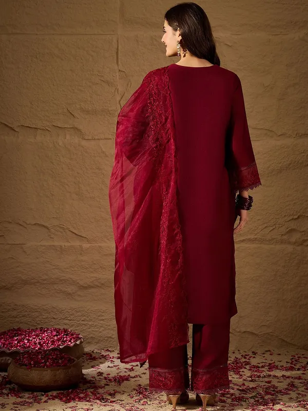 Maroon_Silk_Blend_Kurta_Set_For_Women