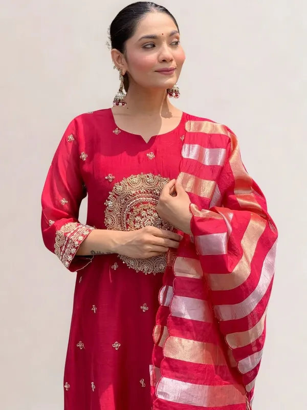 Red_Silk_Blend_Kurta_Set_For_Women