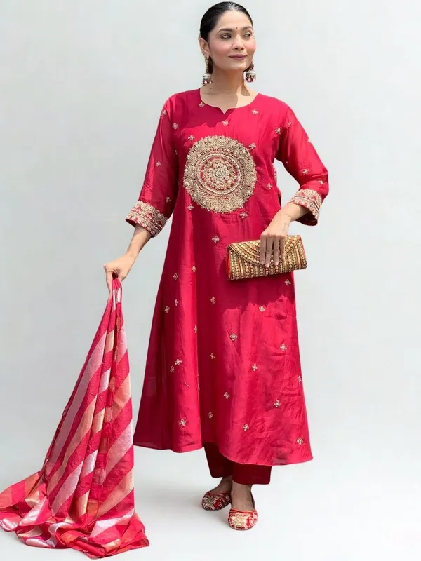 Red_Silk_Blend_Kurta_Set_For_Women