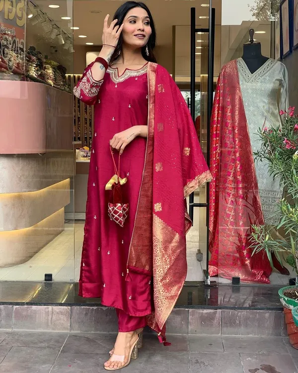 Maroon_Pure_Cotton_Kurta_Set_For_Women