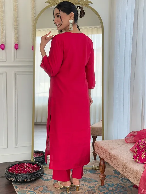 Red_Silk_Blend_Kurta_Set_For_Women