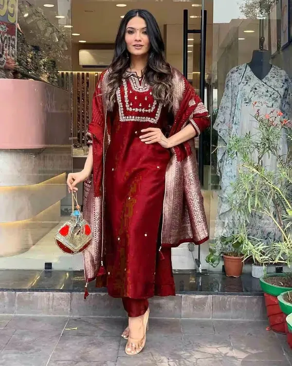 Maroon_Pure_Cotton_Kurta_Set_For_Women