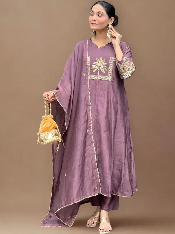 Onion_Pink_Silk_Blend_Kurta_Set_For_Women