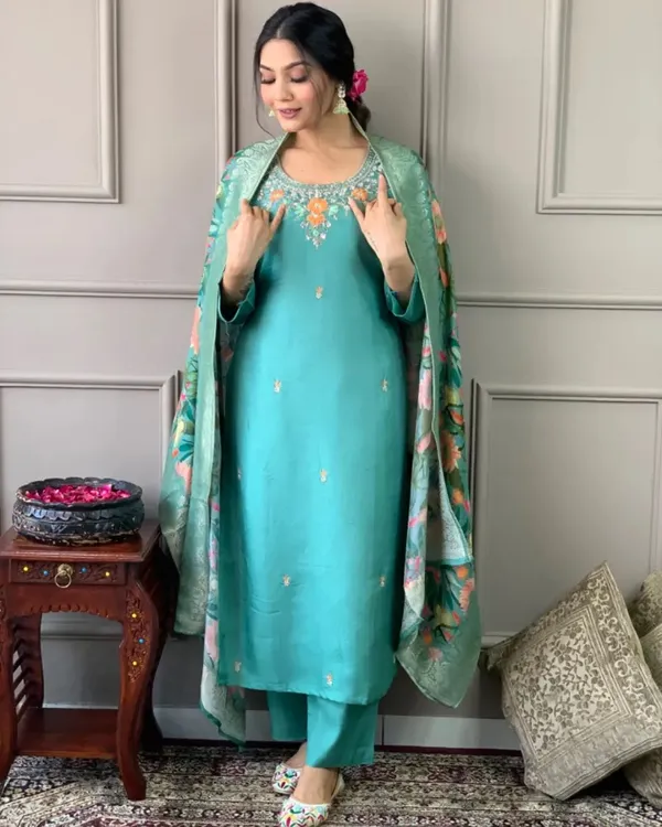 Sky_Blue_Silk_Blend_Kurta_Set_For_Women