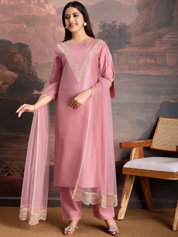 Peach_Silk_Blend_Kurta_Set_For_Women