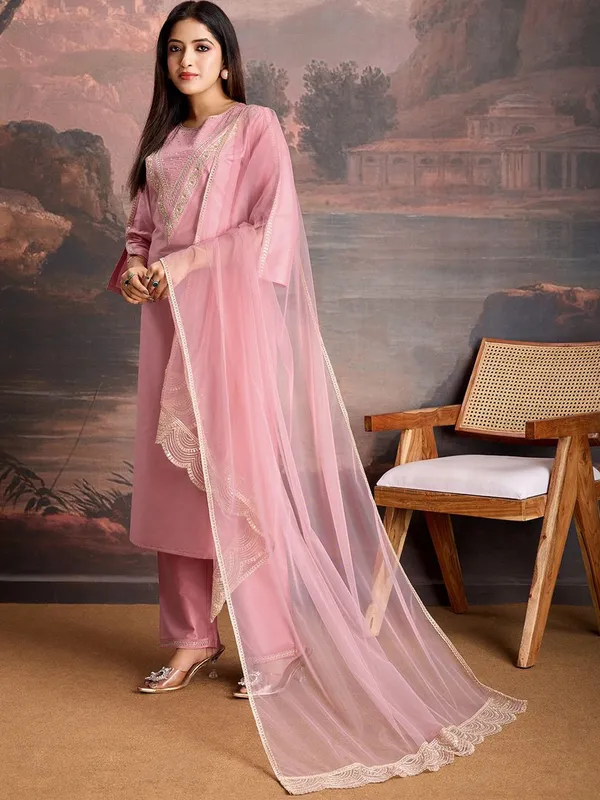 Peach_Silk_Blend_Kurta_Set_For_Women