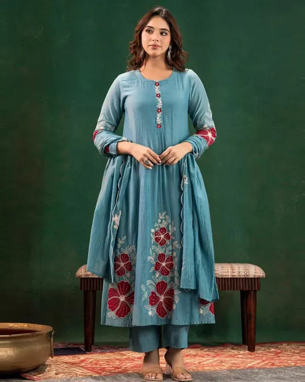 Sky_Blue_Silk_Blend_Kurta_Set_For_Women