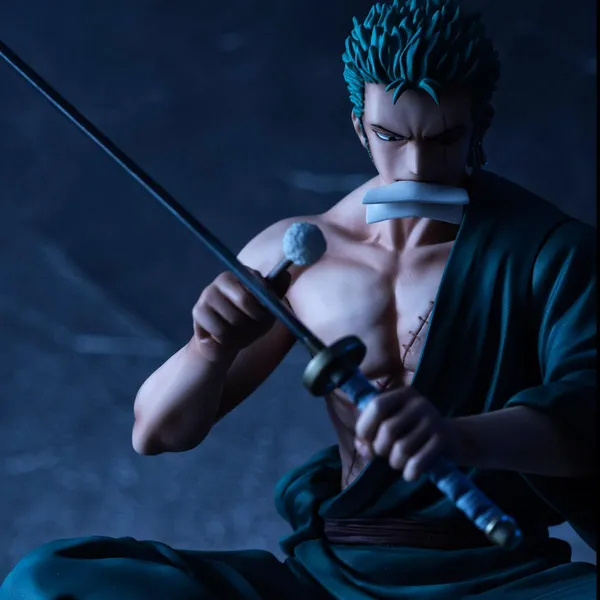Roronoa_Zoro_S.O.C._Portrait_Collectible_Figure_–_13.5_CM