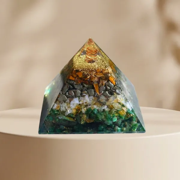 Multicolour_Green_Aventurine_Orgone_Pyramid_With_Copper_Coil_And_Gemstone_Chips_pack_of_1