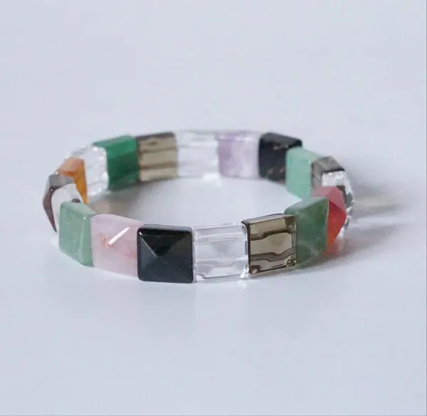 Pyramid_7_Chakra_Bracelet_pack_of_1