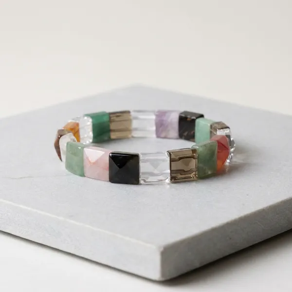 Pyramid_7_Chakra_Bracelet_pack_of_1