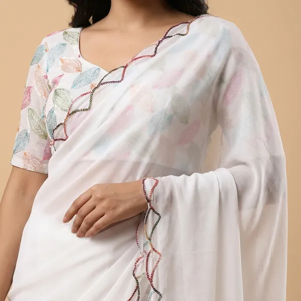 White_Sath_Gram_Premium_Saree_With_Printed_Blouse_For_Women