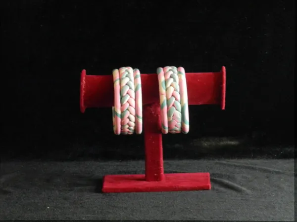 Pink_And_White_Resin_Bangles_For_Women_(pack_of_six_pieces)