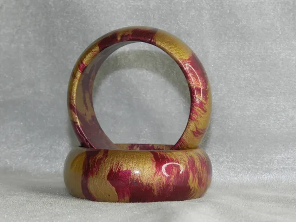 Gold_And_Burgundy_Resin_Bangles_For_Women__(pack_of_two_pieces)