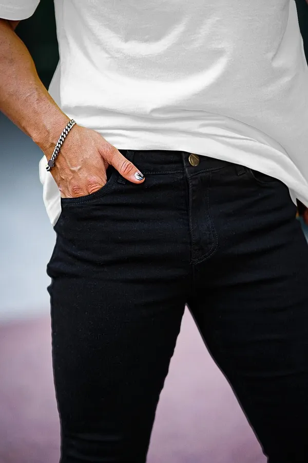 Black_Stretch_Denim_Super_Skinny_Fit_Jeans_For_Men